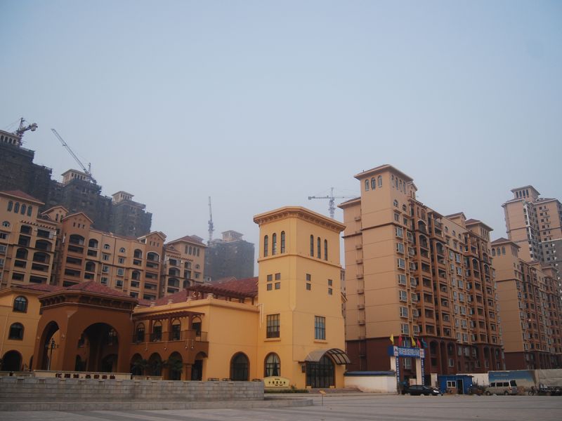 華強城一期二標段工程（2010年省文明工地、省“結構中州杯”工程）